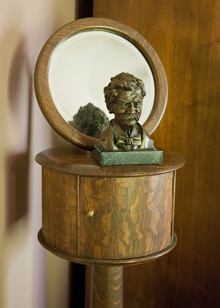 Shaving stand owned by second owner Oden S. Rodgers with Mark Twain bust